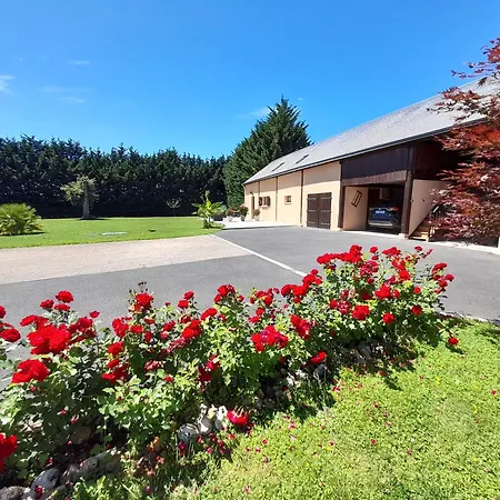 Сasa de vacaciones De Charme La Roche Aux Lions *
