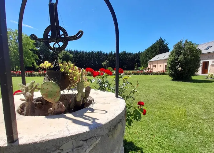 De Charme La Roche Aux Lions Сasa de vacaciones *