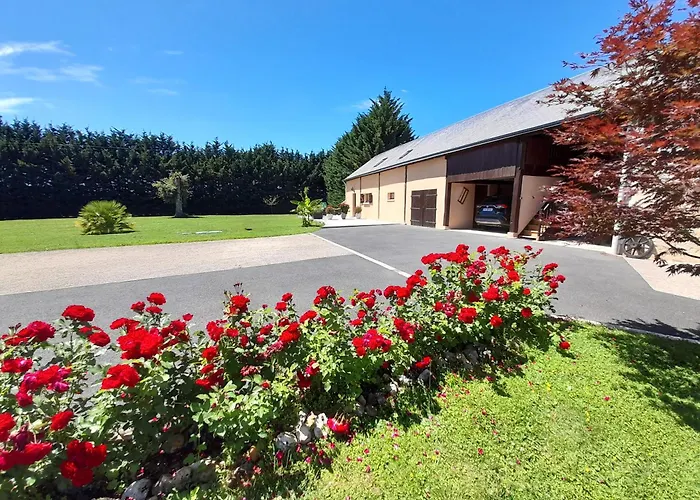Сasa de vacaciones De Charme La Roche Aux Lions *